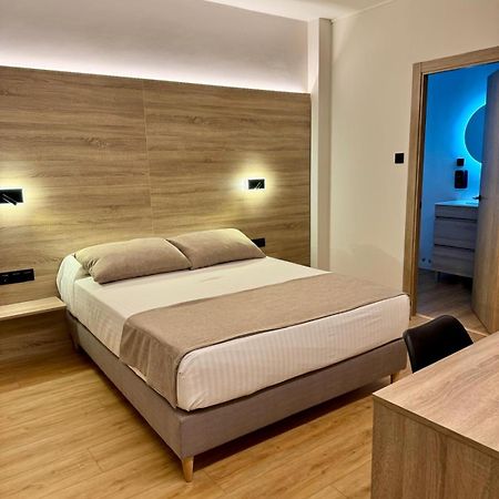 Miramar Suites Sada Eksteriør bilde