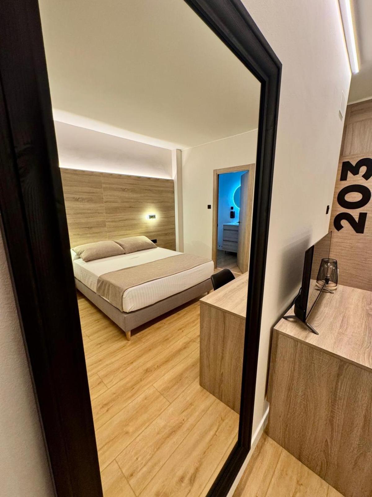 Miramar Suites Sada Eksteriør bilde