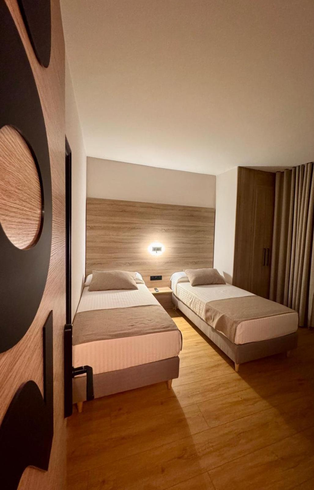 Miramar Suites Sada Eksteriør bilde