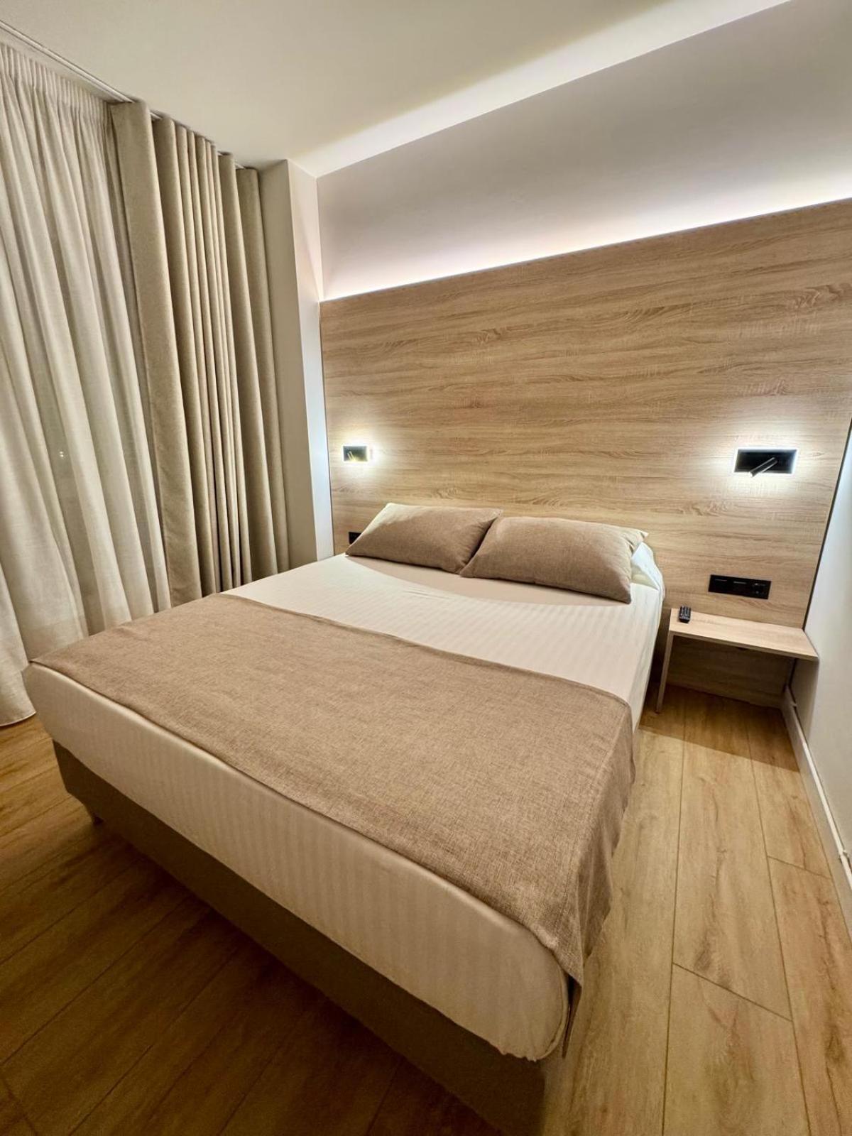Miramar Suites Sada Eksteriør bilde